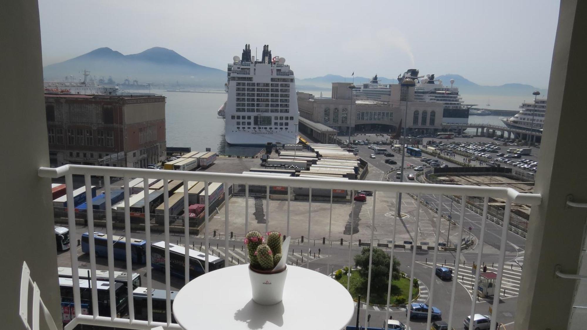 Skyhouse Beverello Napoli Dış mekan fotoğraf