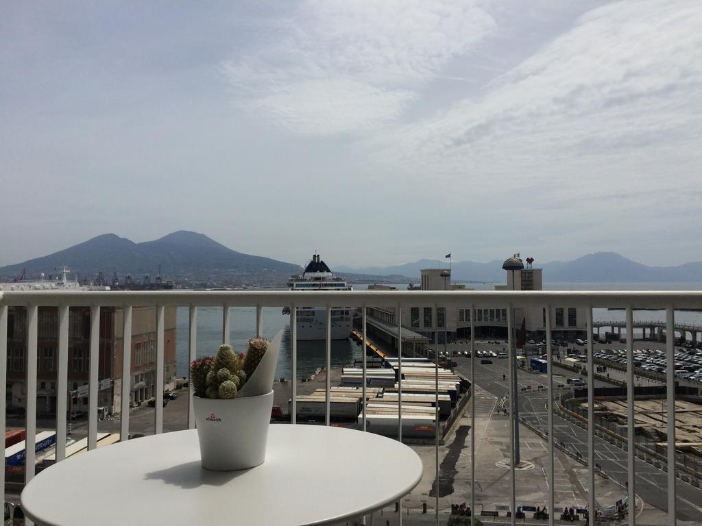 Skyhouse Beverello Napoli Oda fotoğraf